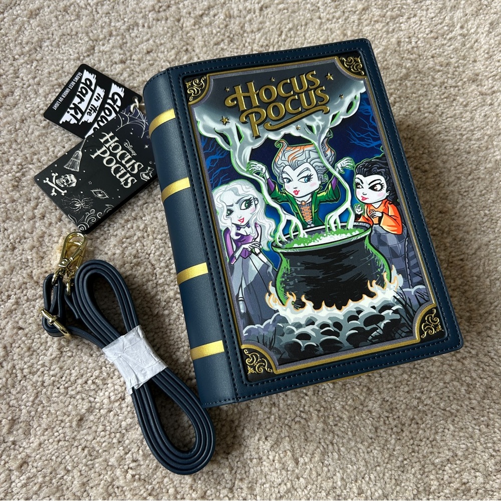 NWT Hocus Pocus Loungefly Crossbody Book Crossbody Purse Glow in the Dark